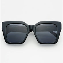 Load image into Gallery viewer, Freyrs Bon Chic Sunglasses - Black