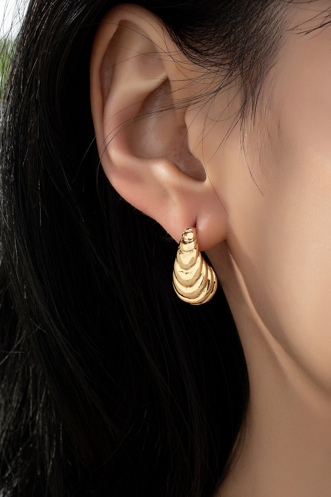 Small Rippled Teardrop Studs