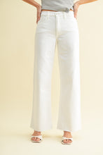 Load image into Gallery viewer, Right Fit Jeans - White
