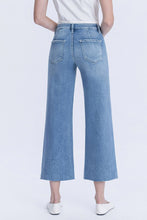 Load image into Gallery viewer, Walk This Way Cropped Jeans - Medium Wash
