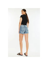 Load image into Gallery viewer, Everlee Shorts - Medium Wash
