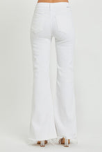 Load image into Gallery viewer, Tatum Flare Jeans - White
