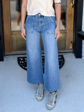 Load image into Gallery viewer, Walk This Way Cropped Jeans - Medium Wash
