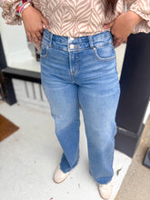 Load image into Gallery viewer, Trudy Jeans-Medium Wash
