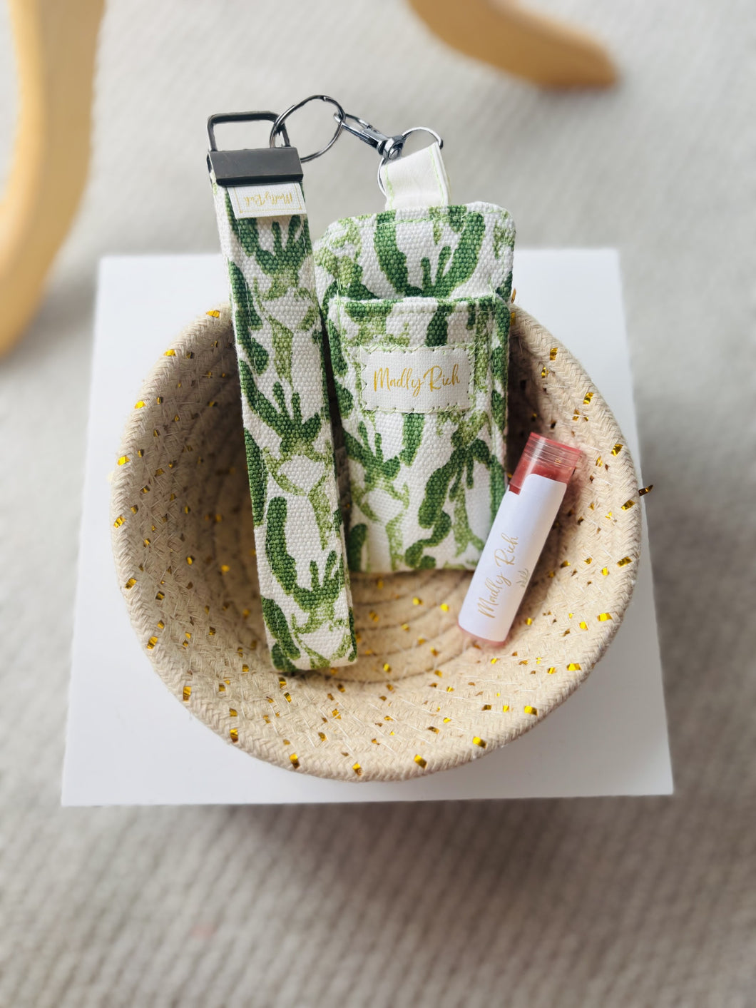 Madly Rich Wristlet+Gloss Pouch-Green
