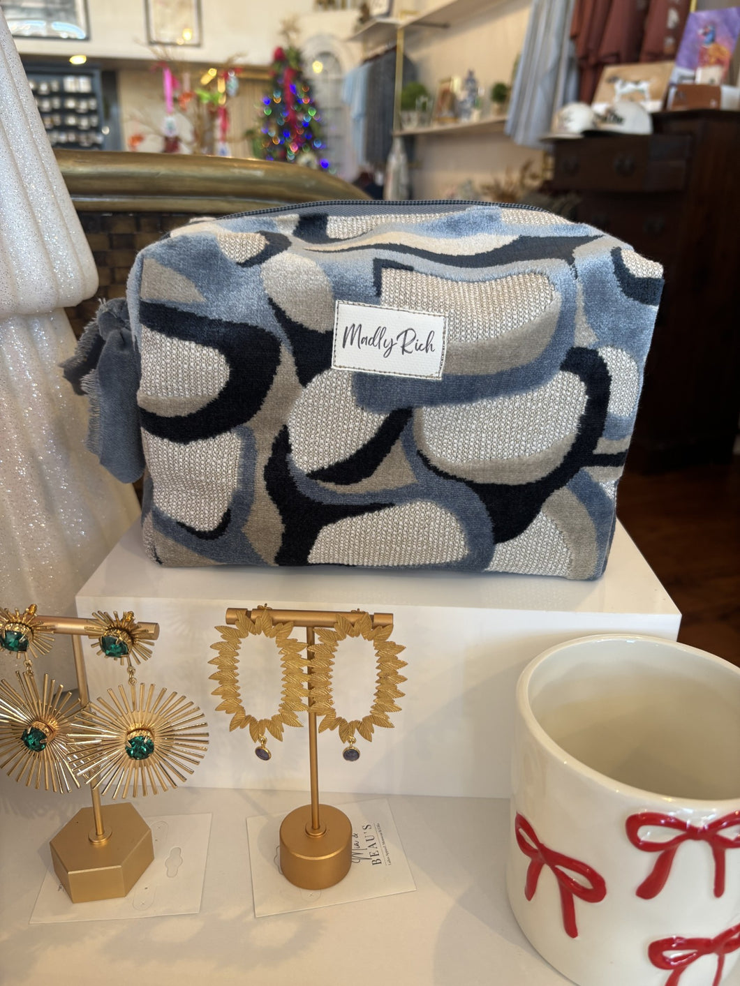 Madly RIch Large Cosmetic Bag-All the Blues